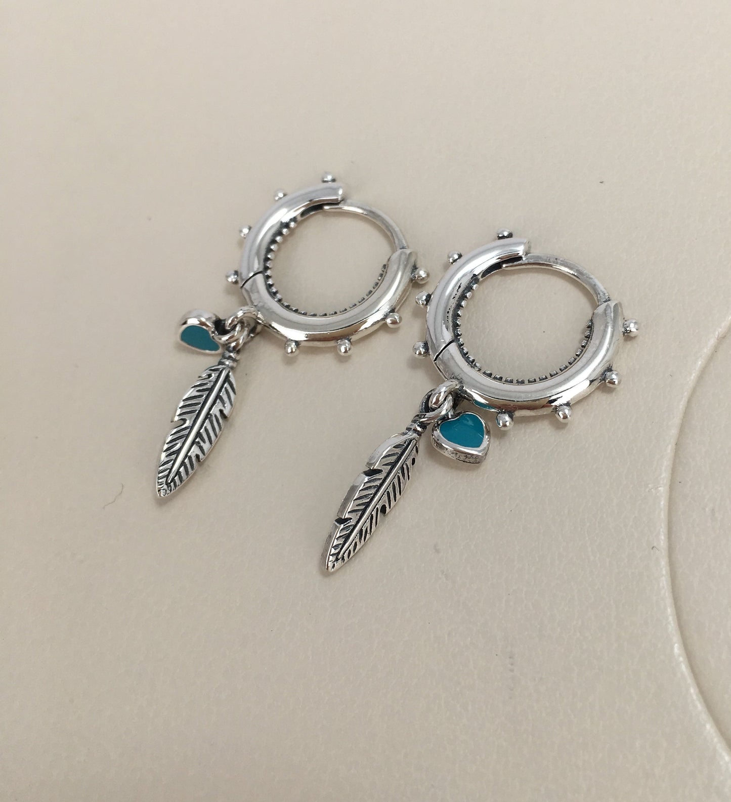 Brinco Pena - Símbolo da Liberdade