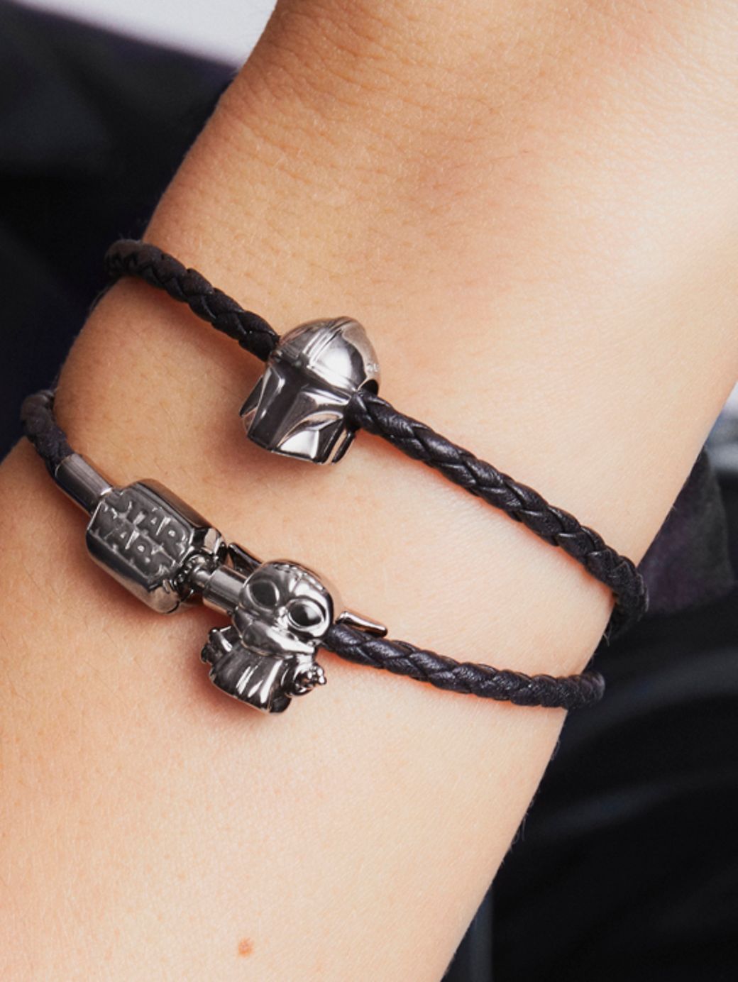 Pulseira Em Couro Preto De Fecho Star Wars The Mandalorian