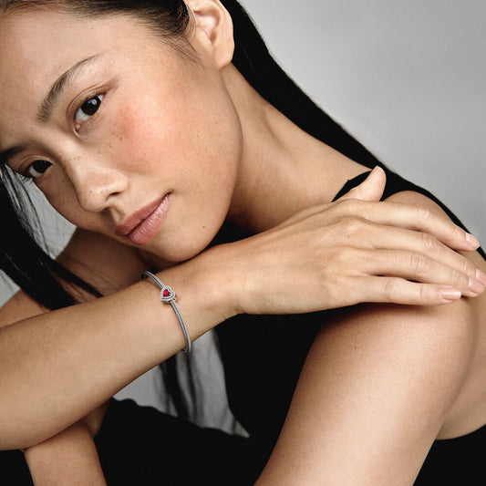 Charm Coração nivelado cintilante