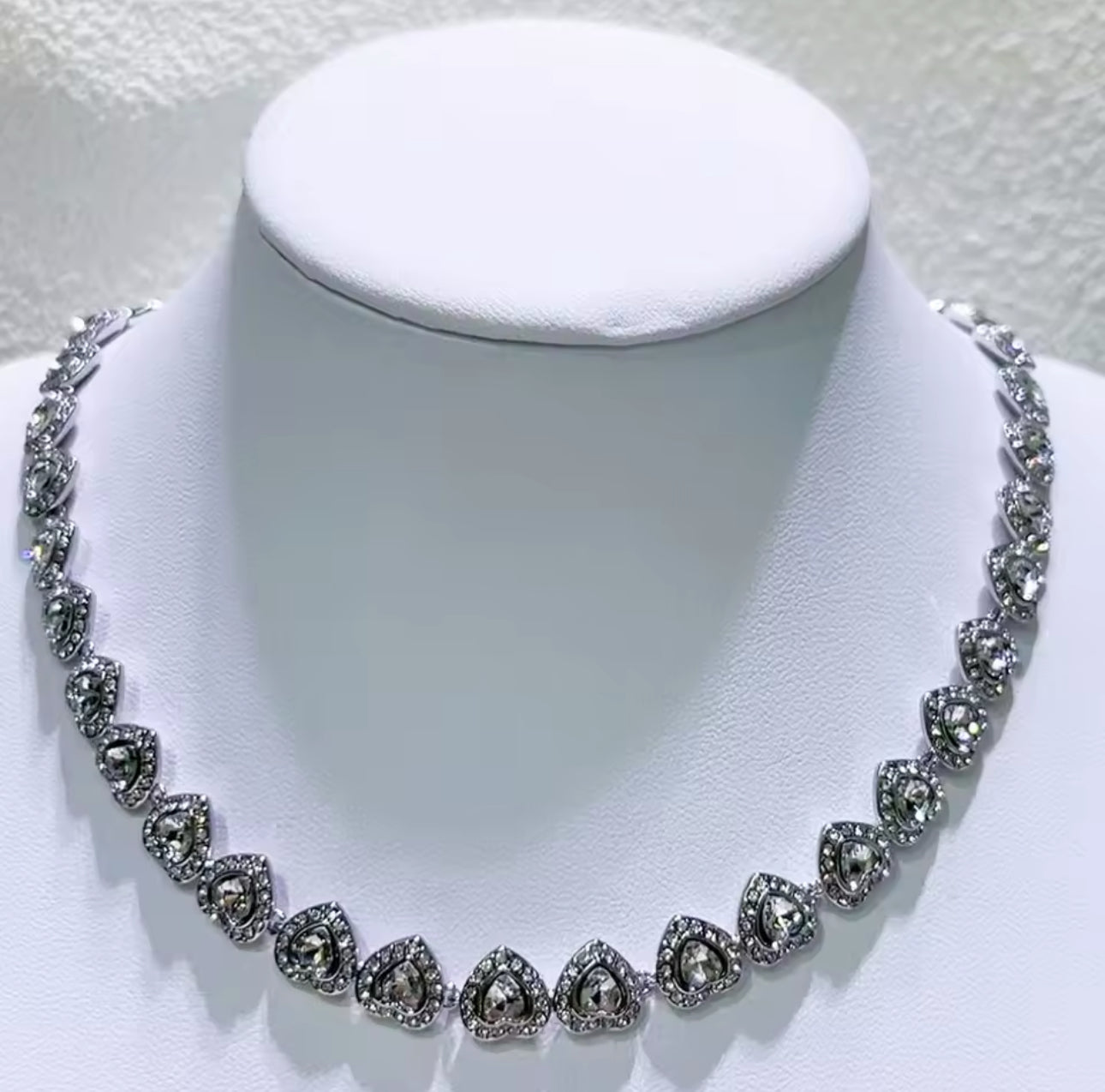 Conjunto Ariana Grande x Swarovski - Colar, Brincos e Pulseira Corações