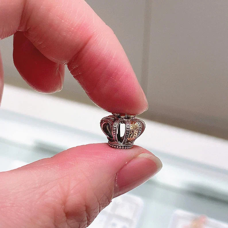 Charm Dois Tons Coroa Real