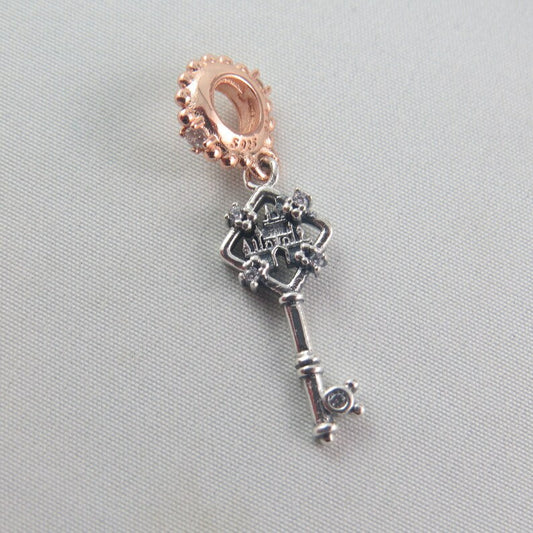 Charm Pendente Chave dos Parques