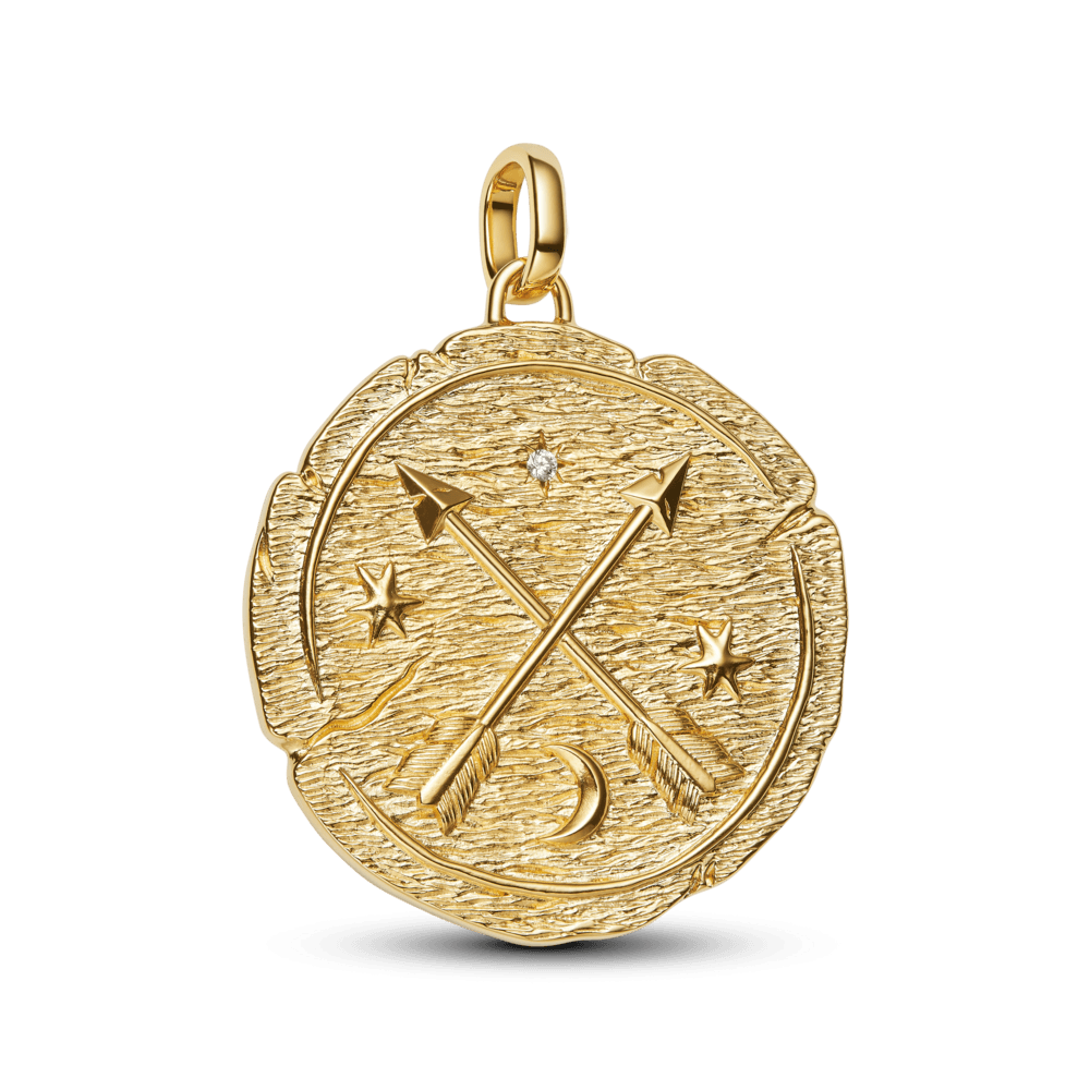 Charm Medalhão Flechas Dourado