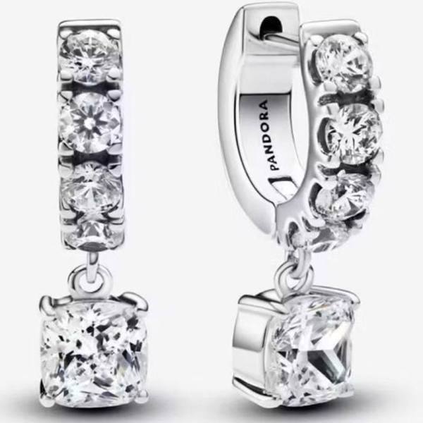 Brincos de Argola Zirconias Quadradas