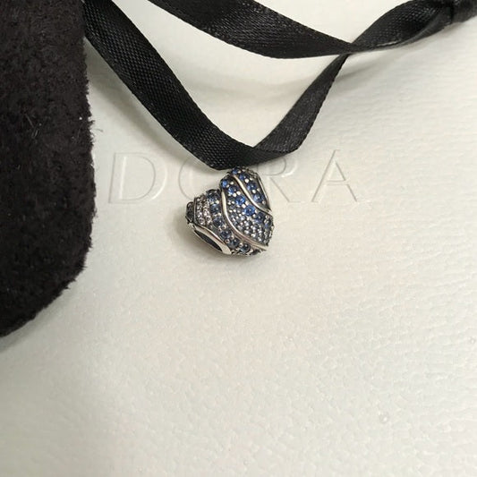 Charm Coração Das Ćguas