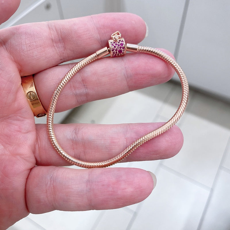 Pulseira com Coração Rosa Brilhante