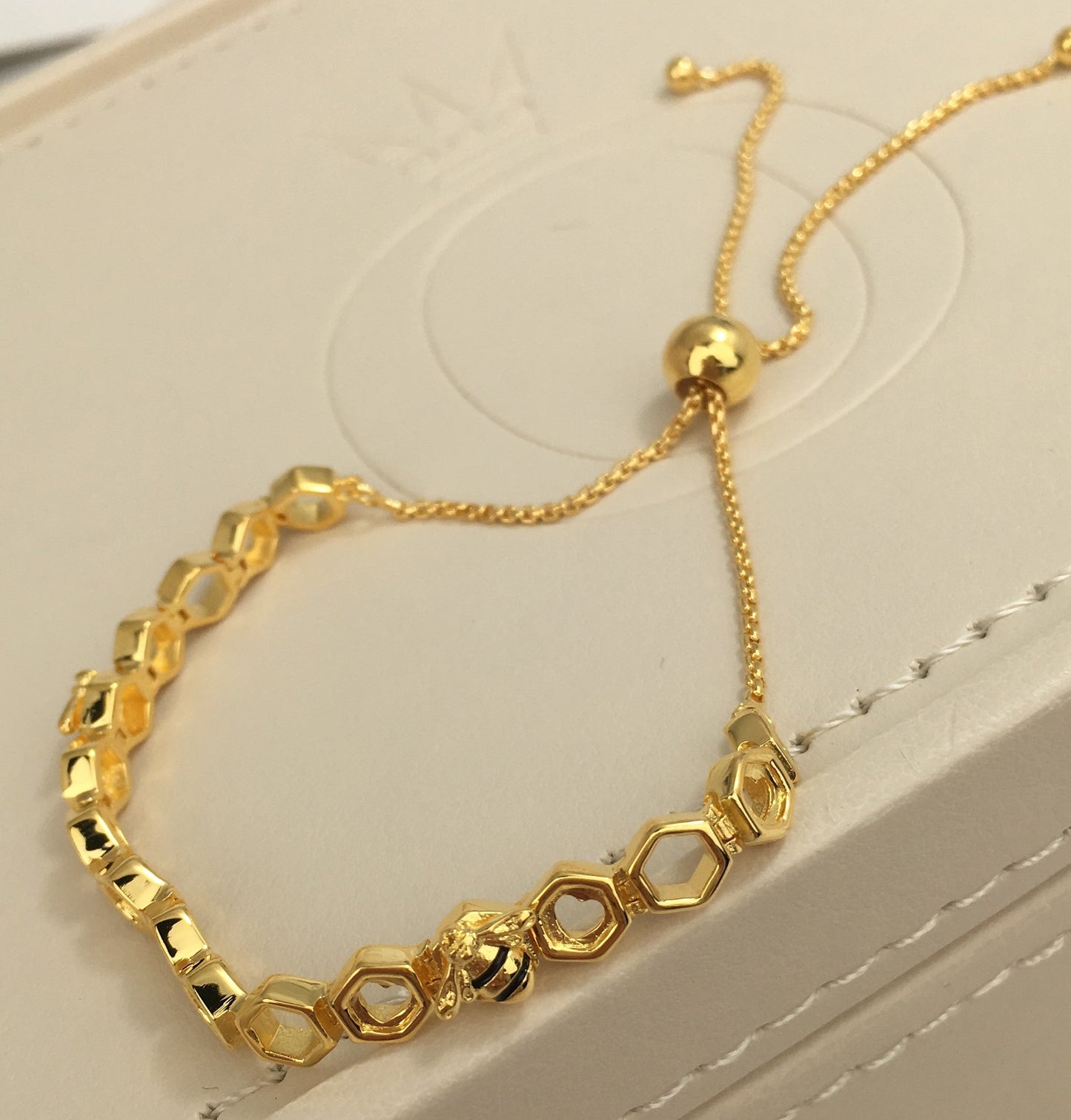 Pulseira Abelha Reluzente