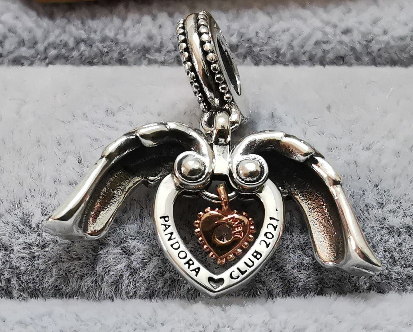 Charm Pendente Asas De Anjo - Charm Club Edição 2021