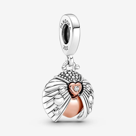 Charm de Joaninha e Coração - Charm Club Edição 2022