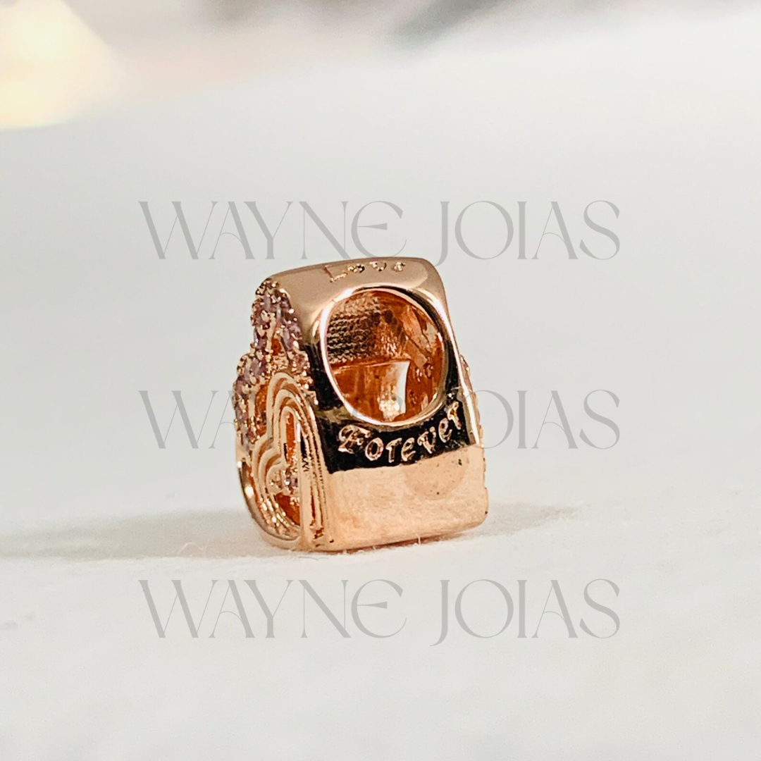 Charm Amuleto de corações de amor entrelaçados