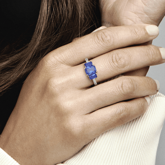 Anel Brilhante Tres Pedras Azul