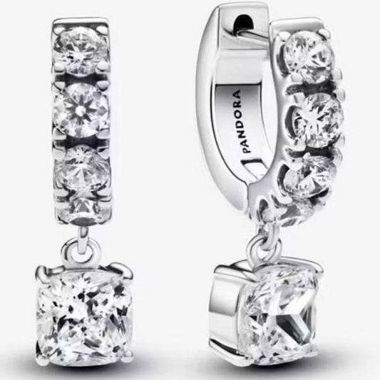 Brincos de Argola Zirconias Quadradas