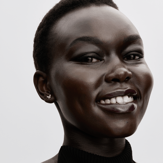 Brinco Pequena Borboleta Brilhante